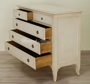 Classic style chest of drawers in solid wood with very antique lacquered finish